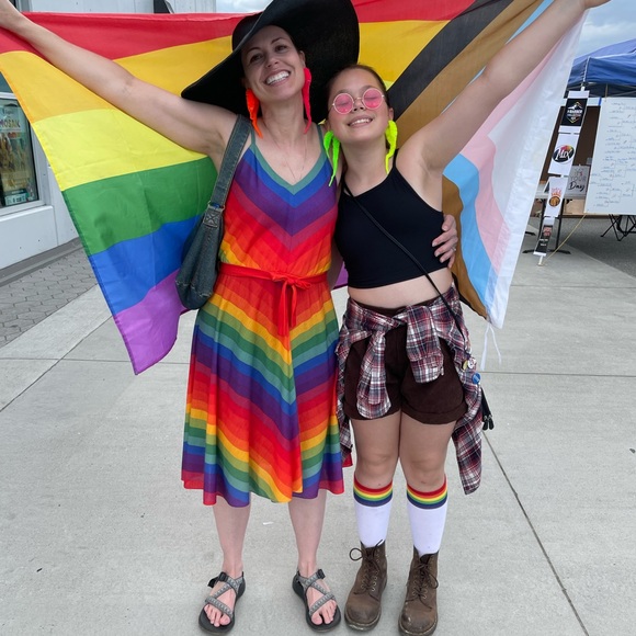 Meet your Posher, Posh - Picture 2 of 2